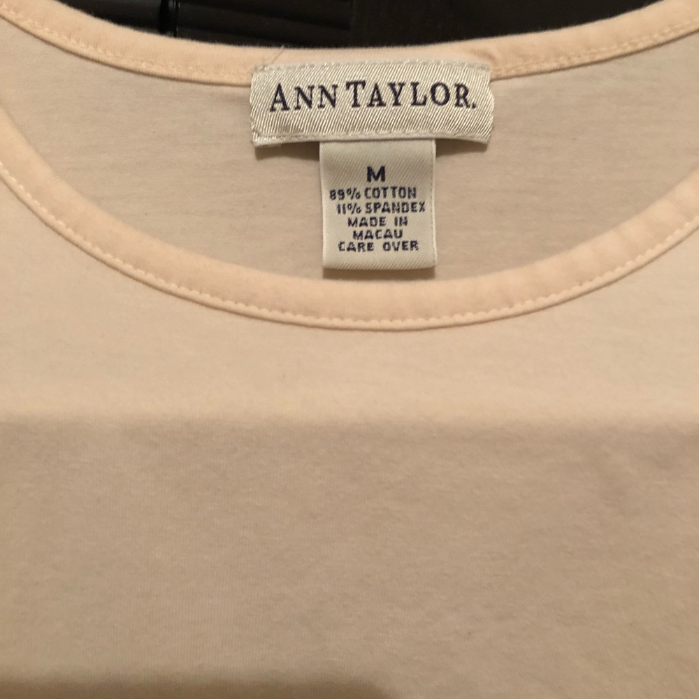๐ธ3/$15๐ธ Ann Taylor t shirt size medium - Picture 2 of 3